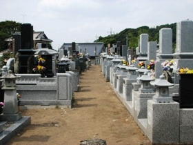 境内墓地